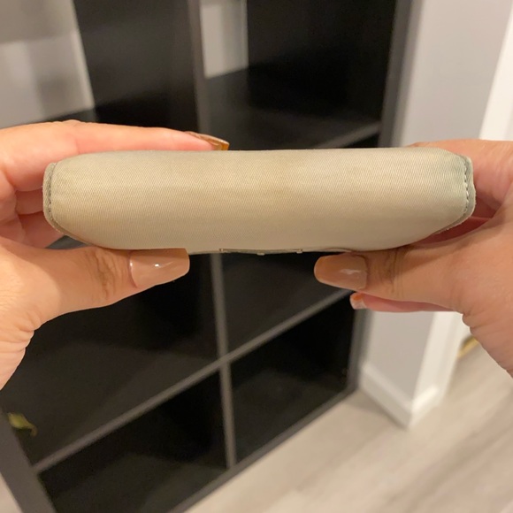 100% AUTHENTIC Vintage Prada trifold wallet - Picture 6 of 8